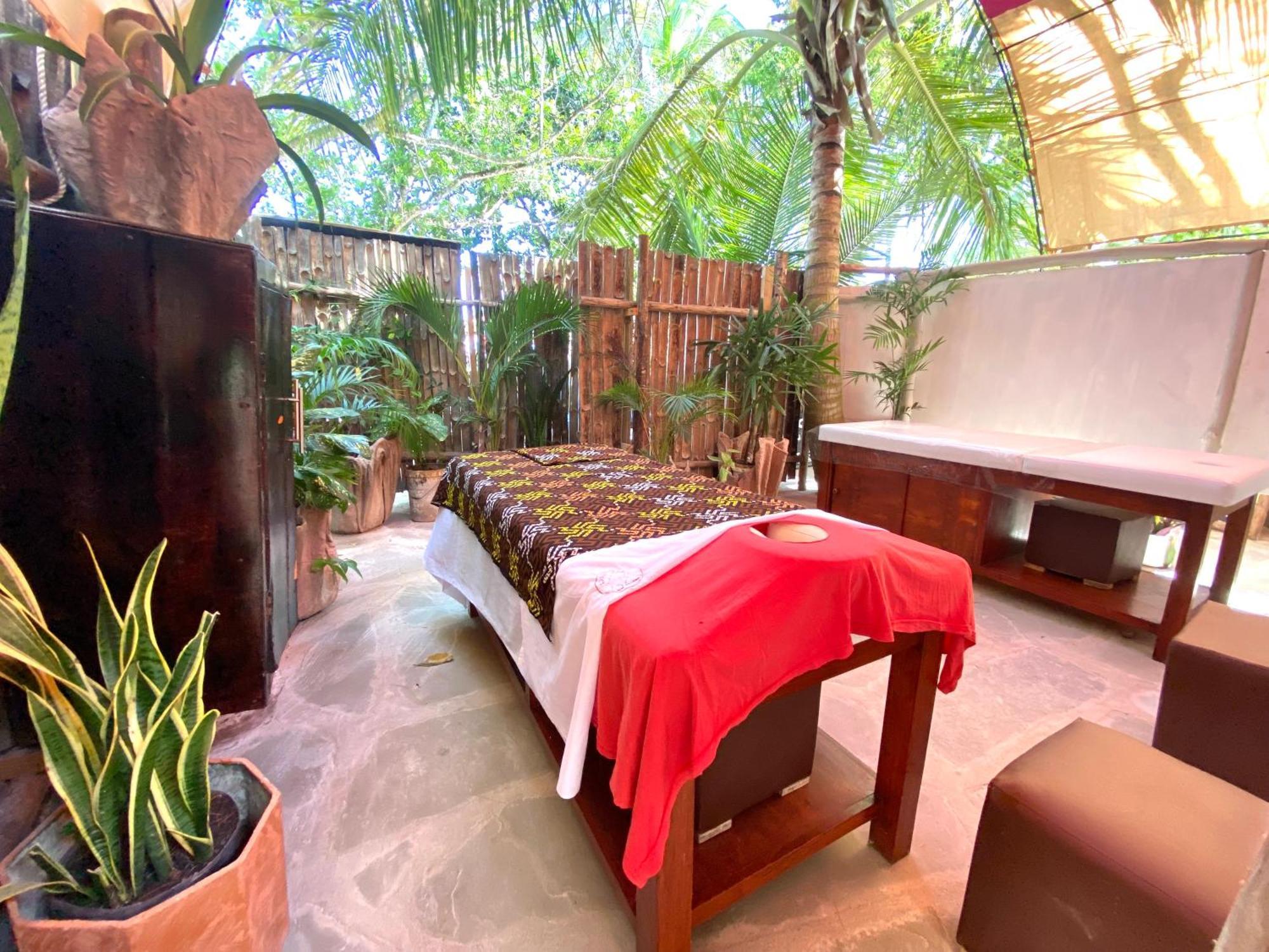 Soul Breeze Beach Resort Диани-Бич Экстерьер фото