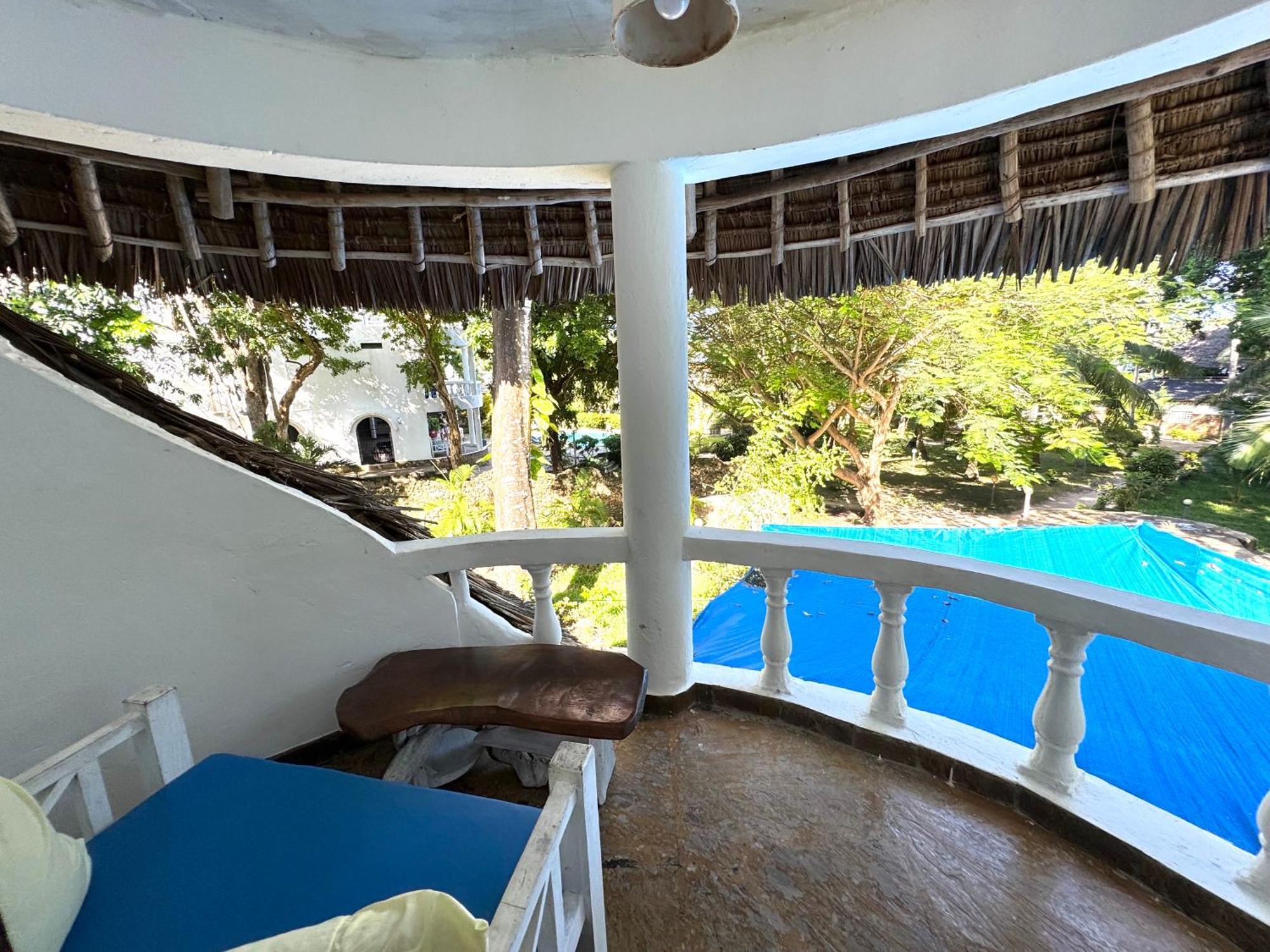 Soul Breeze Beach Resort Диани-Бич Экстерьер фото