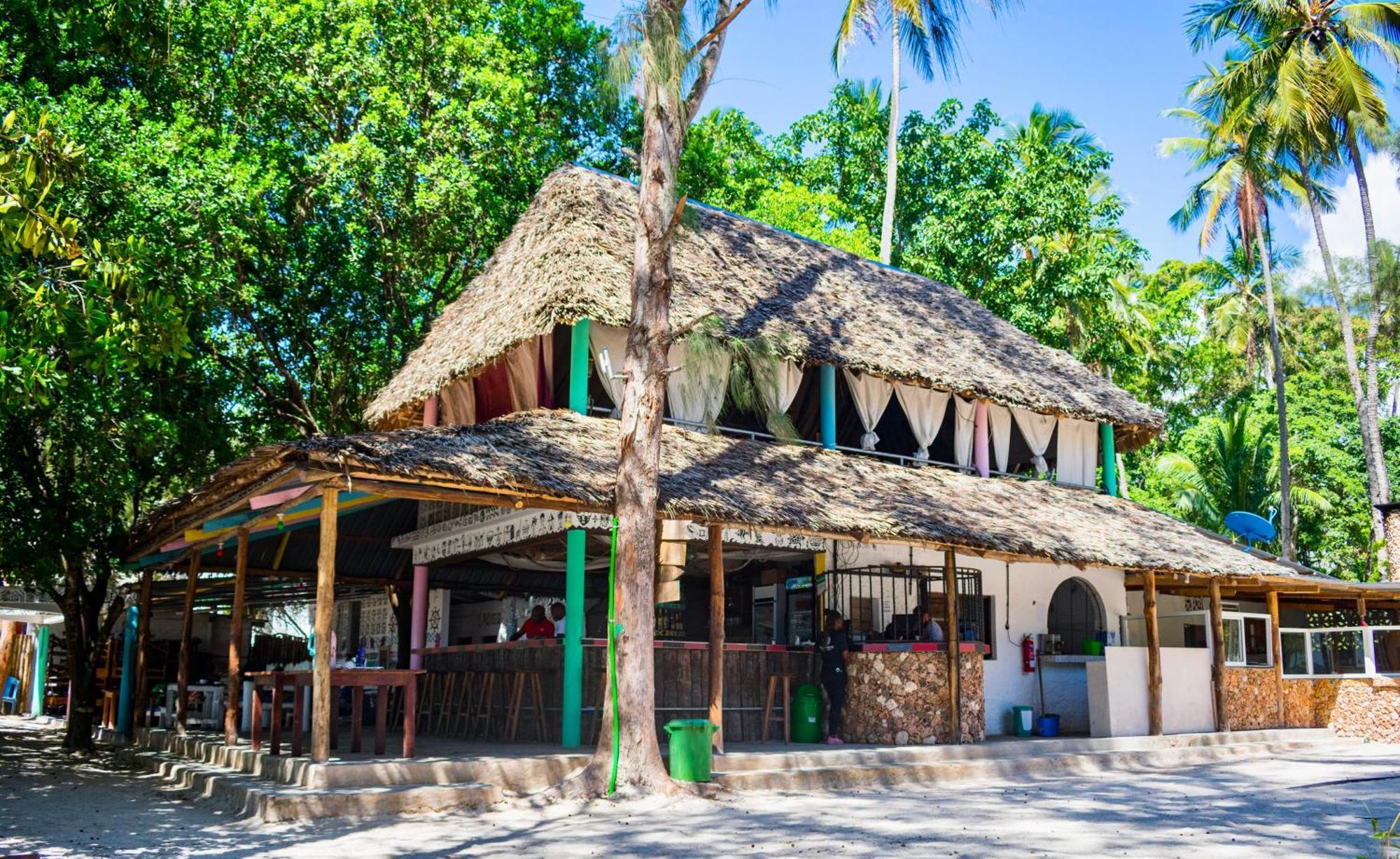 Soul Breeze Beach Resort Диани-Бич Экстерьер фото