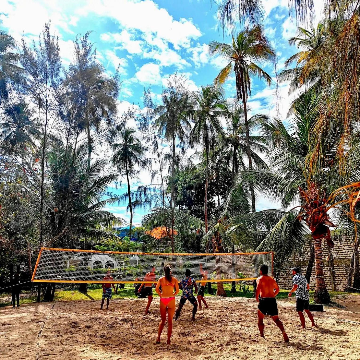 Soul Breeze Beach Resort Диани-Бич Экстерьер фото